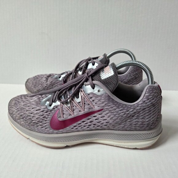 Nike Sneakers Womens 9 Gray Purple Zoom Winflo 5 BV6136 Running Jogging Shoes - Picture 1 of 9